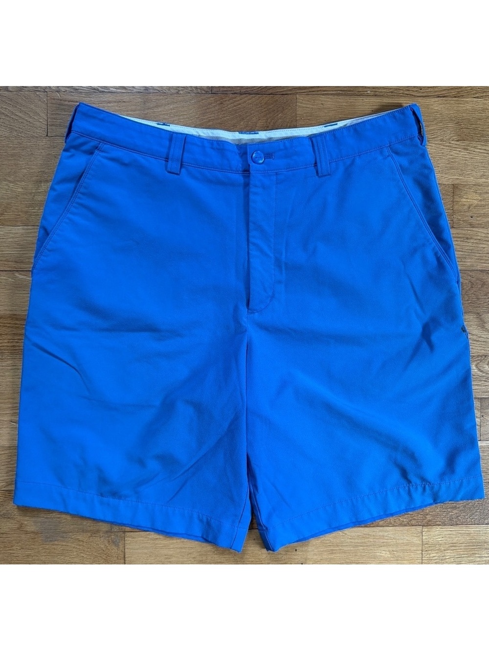 34x10 - Men - Cutter & Buck Blue Golf Shorts (NWOT)